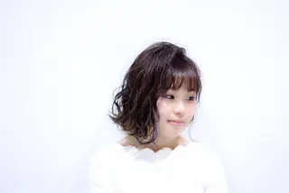 ミディアム 菊池 栄里奈のヘアスタイル