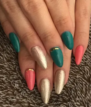 ネイル 吉岡 裕子のネイルデザイン