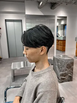 ショート パーマ ⚡メンズパーマフ ェードカットTomyのヘアスタイル