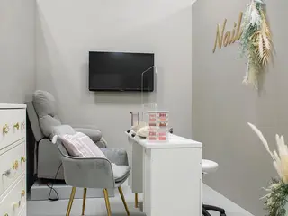 ネイル Lumiere RINの眉毛・アイブロウイメージ