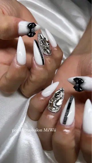 ネイル 𝐧𝐚𝐢𝐥 𝐌𝐢𝐖𝐢𝐢のネイルデザイン