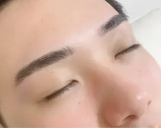 メンズ WHITE EYE makiの眉毛・アイブロウイメージ