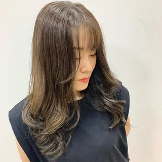 ロング カラー 大滝 美里のヘアスタイル