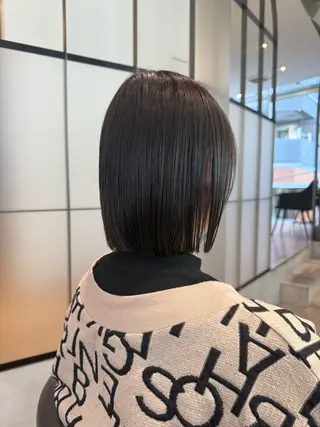 セミロング 須藤 優真 切りっぱなしボブのヘアスタイル