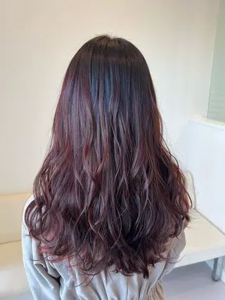 ロング カラー 下岡 奈津美のヘアスタイル