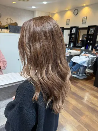 ミディアム レイヤー/コテパーマ 松本　希愛のヘアスタイル