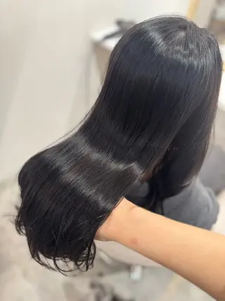 ロング カラー 赤み無し柔らかカラー 【梅田】madokaのヘアスタイル