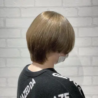 ショート ✨ハイトーン カラー福岡拓也✨のヘアスタイル