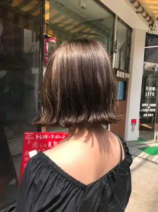 ショート カラー uru" すずきさゆりのヘアスタイル