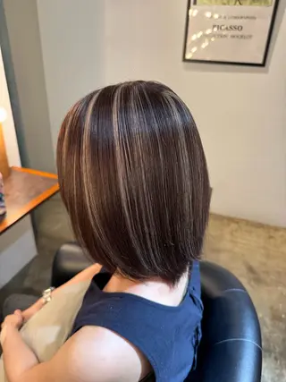 カラー BEHIND THE CURTAIN りこのヘアスタイル