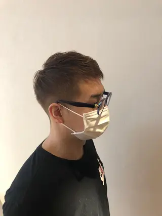 ショート カラー メンズ 吉田 俊輔のヘアスタイル