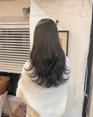 ロング カラー 暗髪とオリーブ🌿 渡辺拓人のヘアスタイル