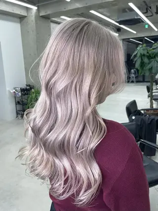 ロング 岡留 愛美のヘアスタイル