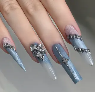 ネイル Mia nail salon所属・浮中 美愛のネイルデザイン