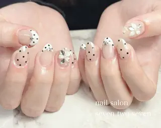 ネイル 727 nailのネイルデザイン