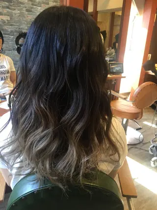 ロング カラー 宮下 浩一のヘアスタイル