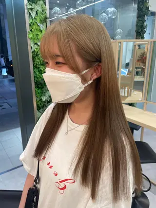 ロング カラー パーマ ヘアアレンジ 山下 とよかのヘアスタイル