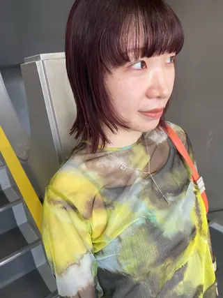 ミディアム カラー 💓パーマ，💗 レイヤーカットのヘアスタイル
