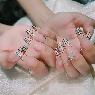 ネイル Queens テイのネイルデザイン