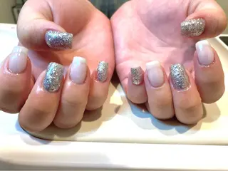 ミディアム AXSIA Beautyのネイルデザイン