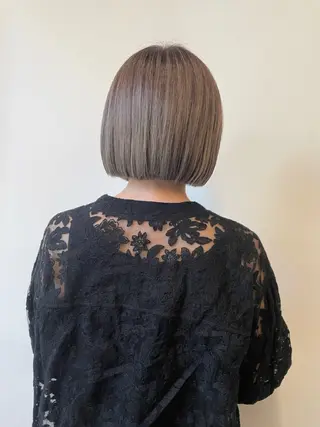 ショート カラー 高石 乃愛のヘアスタイル