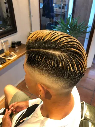 ショート メンズ 冨士川 英樹のヘアスタイル