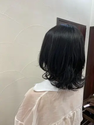 ミディアム カラー サプリームヘア 飯田みち瑠のヘアスタイル