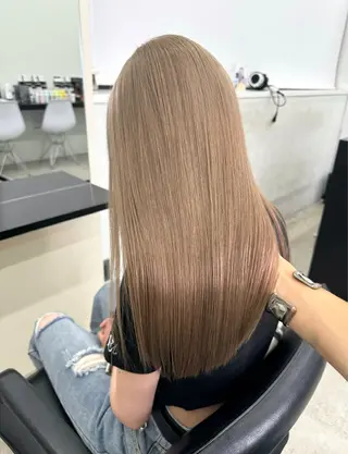 ミディアム カラー 新美 蓮のヘアスタイル