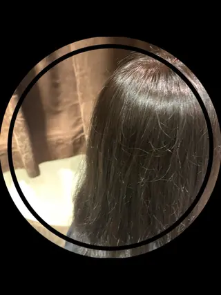 ミディアム カミ ジマのヘアスタイル