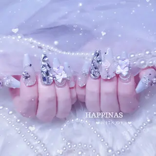 ネイル HAPPINAS🎀  れん🖤痛ネイルのネイルデザイン