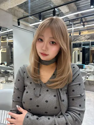 セミロング あ い か 🎀 レイヤーカットのヘアスタイル