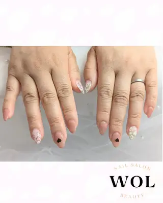 ネイル WOL🌙 momokoのネイルデザイン