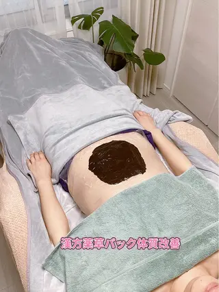 メンズ ホワイティアビシェル ウラワ　白澤奇のエステ・リラクイメージ