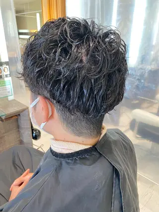 パーマ メンズ 小顔レイヤー/ ベージュ🤍Rieのヘアスタイル