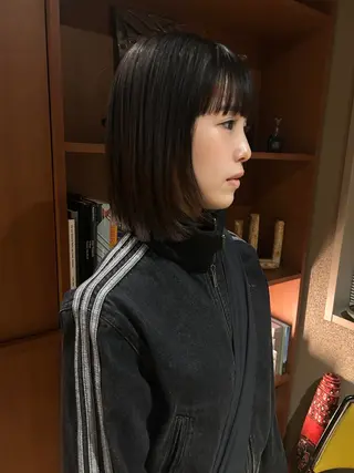 ショート カラー niina suzukiのヘアスタイル