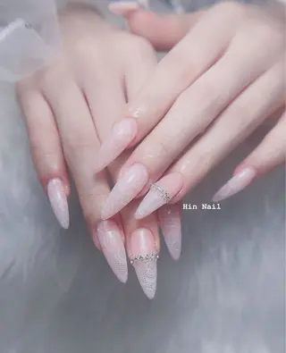 ネイル Hin Nailsのネイルデザイン