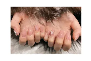 ネイル 長谷川 奈緒美のネイルデザイン