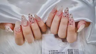 ネイル AKIKO ネイルサロンのネイルデザイン