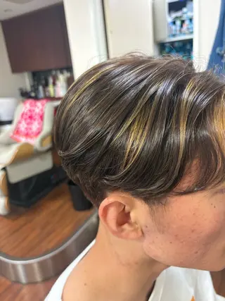 カラー メンズ 菅沢 奈生のヘアスタイル
