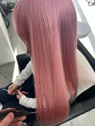 ロング ハイトーンカラー 坂本 翼のヘアスタイル