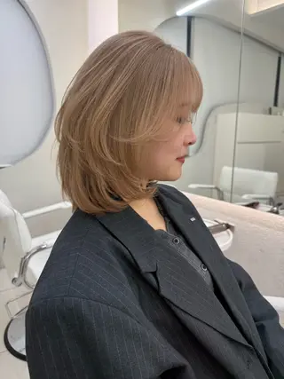 ミディアム カラー ハイトーンボブ Mizuki.のヘアスタイル