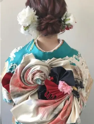 ショート カラー grand juteのヘアスタイル