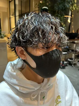 ショート パーマ メンズ 波巻きスパイラルパー マ/シャドウパーマ駿のヘアスタイル