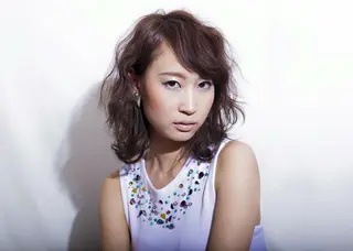 ミディアム 池田 寿子のヘアスタイル