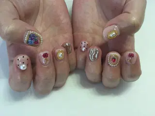 ネイル 💎🐰 saki. m 🐰💎のネイルデザイン