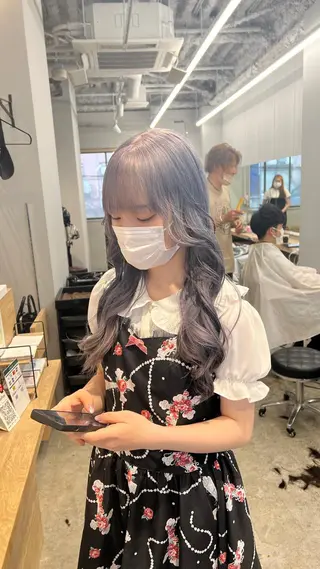 ロング カラー ブリーチ毛の縮毛矯正 ハイトーン/岡本智樹のヘアスタイル