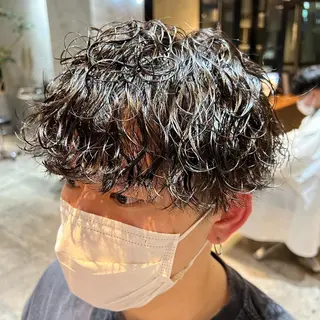 ショート パーマ メンズ 波巻きスパイラルパー マ/シャドウパーマ駿のヘアスタイル