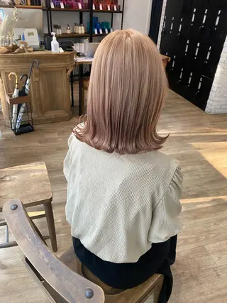 ショート ヘアアレンジ REBECCA byCURACIONのヘアスタイル