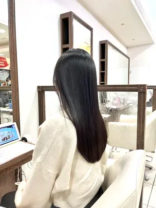 ロング ✨髪質改善・縮毛矯正 専門美容室マーベルのヘアスタイル