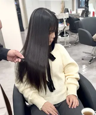 ロング 🫧とぅるん艶髪🫧 透明感カラー×猿渡のヘアスタイル